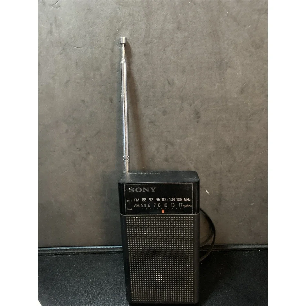 Sony ICF-P26 Portable Pocket FM/AM Radio Built-in Speaker TESTED & WORKING. C3